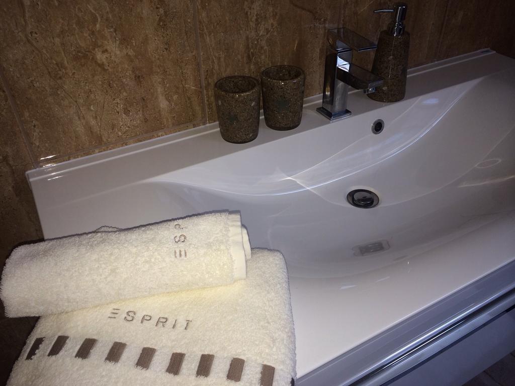 Leiner Apartman Hévíz Oda fotoğraf